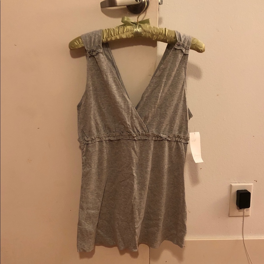 Gray Sleeveless V-Nack Women's Top NWT